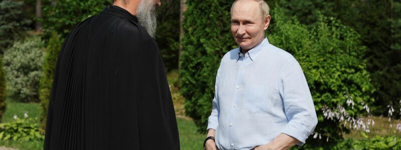 Fast jedes Jahr besucht Putin Kremlchef Putin das orthodoxe Kloster auf der nordrussischen Insel Walaam.  - Foto: Gavriil Grigorov/Pool Sputnik Kremlin/AP/dpa