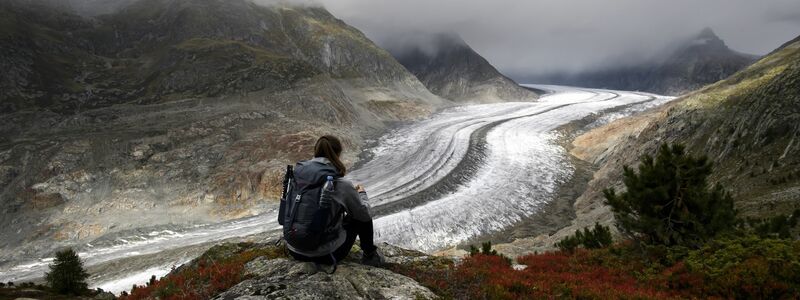 Seit Ende Juni geht es bei der Schmelze schon an die Substanz der Gletscher. (Archivbild) - Foto: Anthony Anex/KEYSTONE/dpa