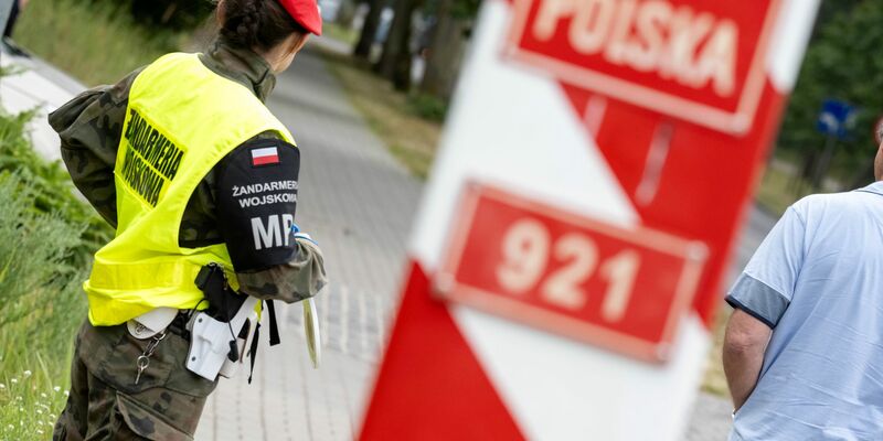 Die polnischen Kontrollen an der Grenze zu Deutschland werden bis zum 4. April verlängert. (Archivbild) - Foto: Stefan Sauer/dpa