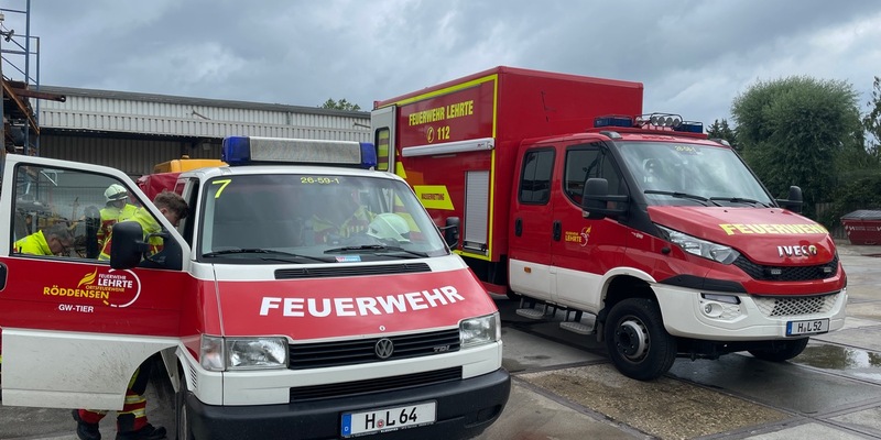 FW Lehrte: Storch lehnt Rettung ab - Foto: presseportal.de