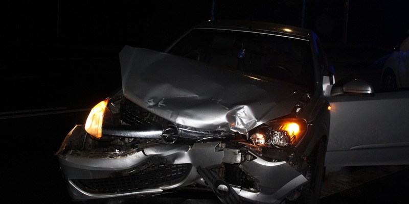 POL-RBK: Bergisch Gladbach - Kollision zweier Pkw - Eine Person verletzt - Foto: presseportal.de