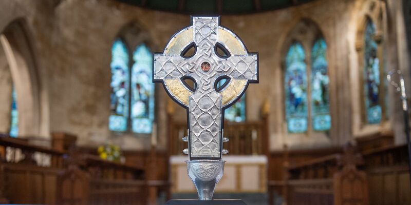 Erzbischöfin Vann und ihre Partnerin Diamond sind seit 30 Jahren in einer Beziehung. - Foto: Peter Powell/PA Wire/dpa