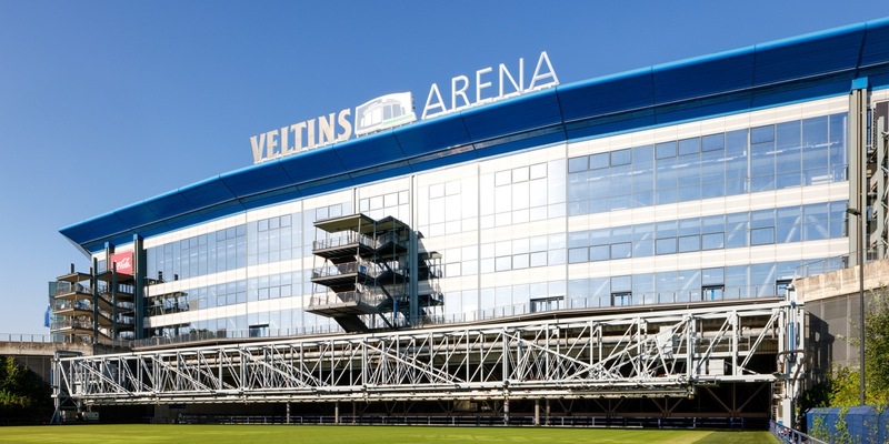 Vor 20 Jahren wurden Namensrechte übernommen / Schriftzug der Veltins-Arena strahlt weithin ins Revier und steht für Schalker Gastlichkeit - Foto: presseportal.de