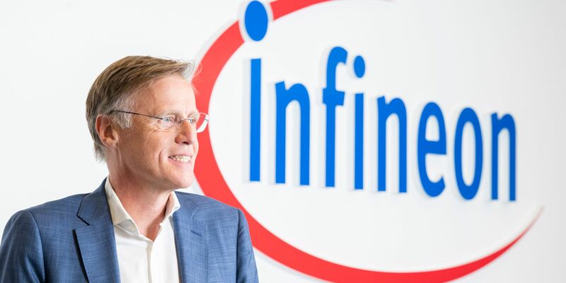 Infineon-Chef Jochen Hanebeck ist für das laufende Geschäftsjahr etwas optimistischer. (Archivbild) - Foto: Peter Kneffel/dpa