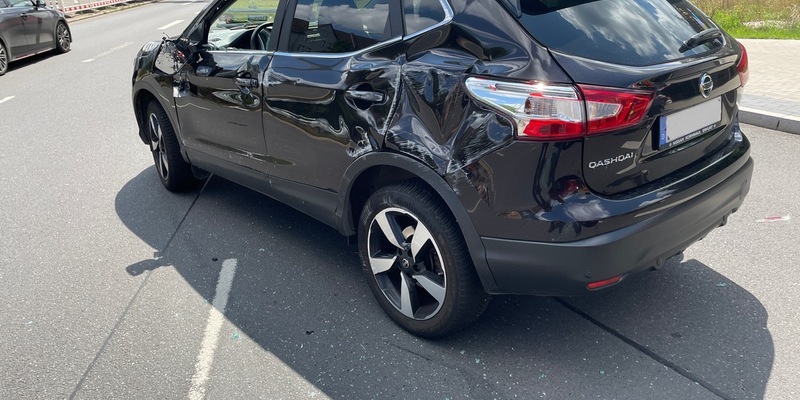 LPI-EF: Zwei Verletzte nach Rotlichtverstoß in Erfurt - Foto: presseportal.de