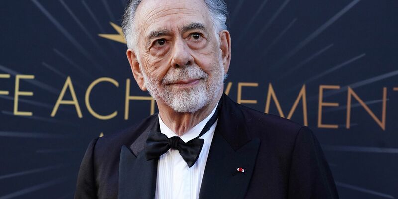 Der Regisseur hat seine Fans beruhigt: Es geht ihm gut. (Archivbild) - Foto: Jordan Strauss/Invision/AP/dpa