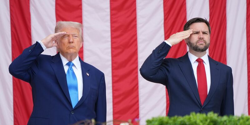 US-Präsident Donald Trump bezeichnet eine Kandidatur seines Vize JD Vance bei der kommenden Präsidentschaftswahl als «höchstwahrscheinlich». (Archivbild) - Foto: Jacquelyn Martin/AP/dpa