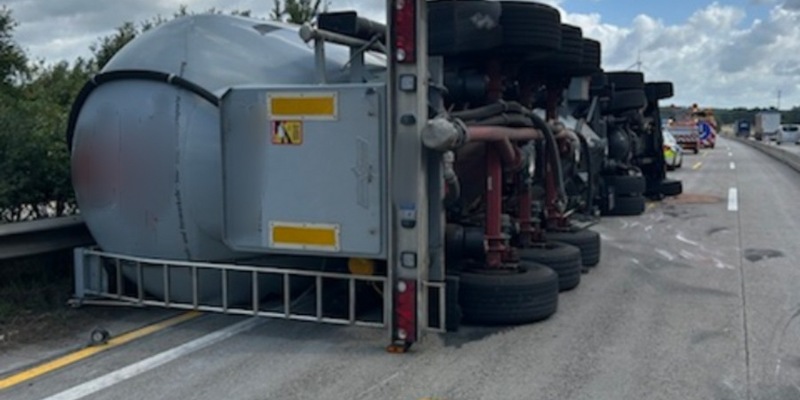 POL-HK: Egestorf: Vollsperrung; Schneverdingen: Wohnmobilbrand; Soltau: Laterne gerammt; Schneverdingen: Fußgänger schwerverletzt; Soltau: Abbieger übersehen; Neuenkirchen: Brand; Schneverdingen: Diebstahl - Foto: presseportal.de