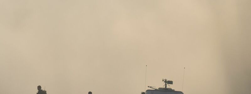 Israels Sicherheitskabinett soll über eine Ausweitung des Krieges entscheiden. (Archivbild) - Foto: Ohad Zwigenberg/AP/dpa