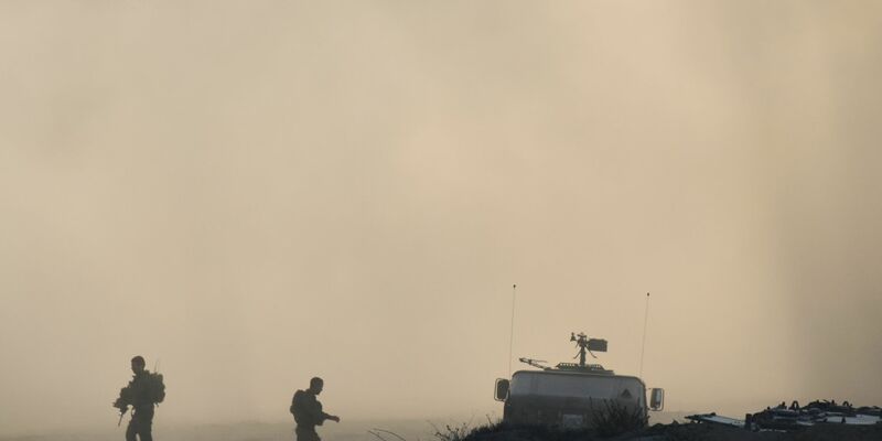 Bundeskanzler Merz erläutert in Sechs-Punkte-Papier seine Gründe für einen teilweisen Rüstungsexportstopp nach Israel. - Foto: Ohad Zwigenberg/AP/dpa