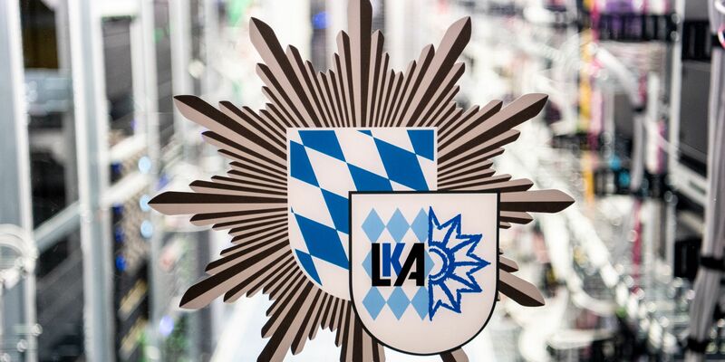 Das bayerische LKA führte die Festnahmen durch. (Symbolbild) - Foto: Matthias Balk/dpa