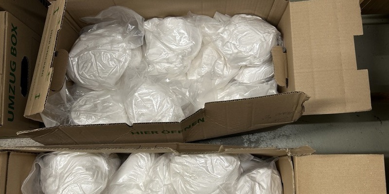 ZOLL-F: Cannabisschmuggel in großem Stil - Zehn Festnahmen durch Zoll und Polizei im Rhein-Main-Gebiet - Foto: presseportal.de