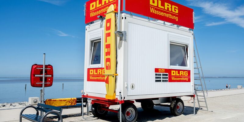 Die DLRG zählt bisher etwas weniger Badetote als in den ersten sieben Monaten 2024. - Foto: Hauke-Christian Dittrich/dpa