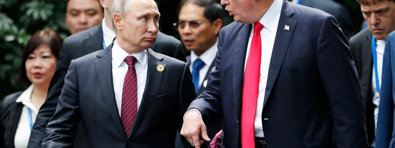 Noch aus seiner ersten Amtszeit kennt US-Präsident Donald Trump Kremlchef Wladimir Putin auch von persönlichen Begegnungen. (Archivbild) - Foto: Jorge Silva/Reuters Pool/dpa