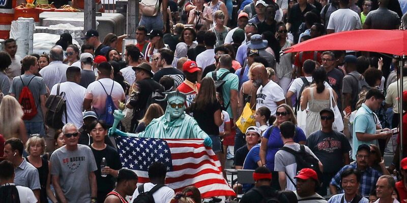 Für die Volkszählung in den USA ist es eigentlich unerheblich, ob die erfassten Personen US-Staatsbürger sind oder welchen Aufenthaltsstatus sie haben. (Archivbild) - Foto: Bebeto Matthews/AP/dpa