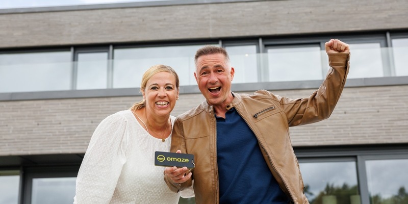 Lehrer gewinnt 2.5 Mio. Euro Luxusvilla von Omaze während er mit seiner Familie im Urlaub ist - Foto: presseportal.de