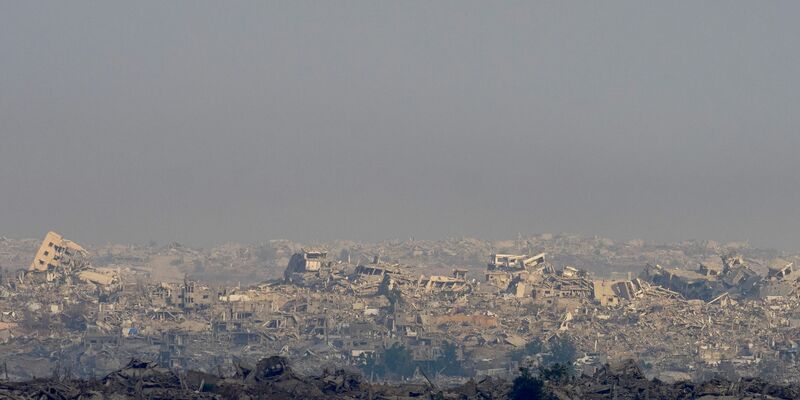 Zerstörung, Trümmer und Elend prägen rund 22 Monate nach Beginn des verheerenden Gaza-Kriegs das Bild in dem Küstenstreifen. (Archivbild) - Foto: Ohad Zwigenberg/AP/dpa