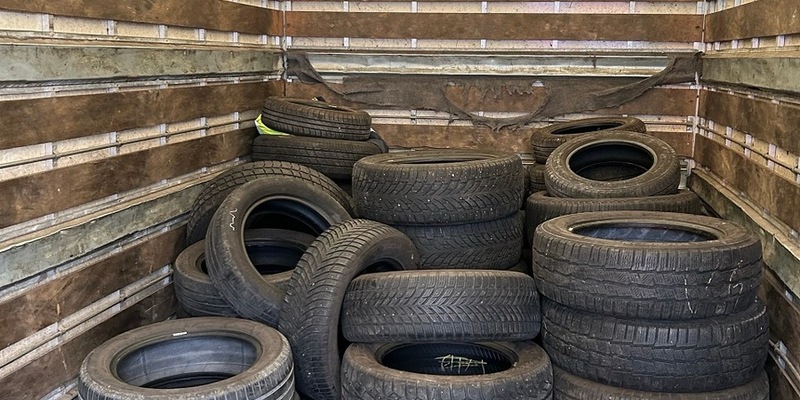 HZA-HN: Zoll stoppt Lieferwagen und findet Waffe - Foto: presseportal.de