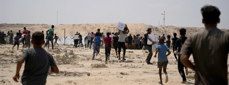 Israels beschlossene Ausweitung des Kriegs in Gaza stößt weltweit auf Kritik.   - Foto: Abdel Kareem Hana/AP/dpa