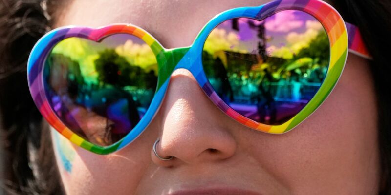 Sonne können vor UV-Strahlen schützen, die mit Krebs und anderen Erkrankungen in Verbindung stehen. (Archivbild) - Foto: Alex Brandon/AP/dpa