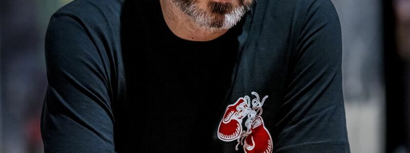 Alain Bieber, der künstlerische Leiter des Düsseldorfer NRW-Forums, hat eine Ausstellung mit dem Titel «Sex Now» kuratiert. Die Ausstellung beginnt am 5. September. - Foto: Anne Orthen/Düsseldorfer Kunstpalast/dpa