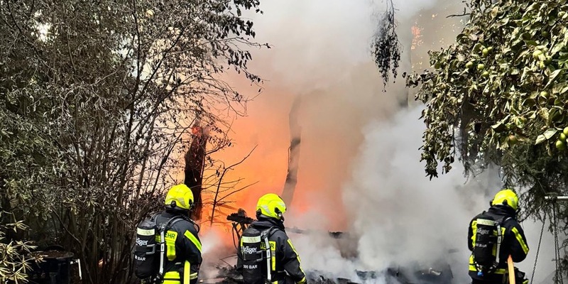 FW-EN: Gartenlaubenbrand in Schwelm - Foto: presseportal.de
