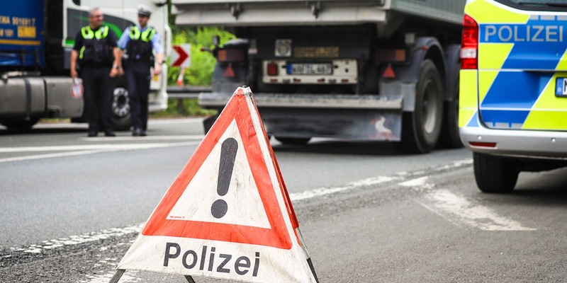 POL-UN: Kreis Unna - Polizei stellt zahlreiche Verstöße des gewerblichen Personen- und Güterverkehrs mit erheblichen Mängeln fest - Foto: presseportal.de