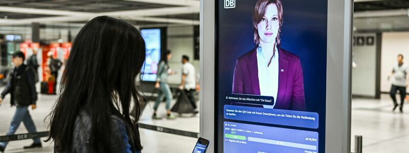 Künstliche Intelligenz ist bereits Teil von Arbeitsabläufen in verschiedenen Branchen. (Symbolbild) - Foto: Jens Kalaene/dpa