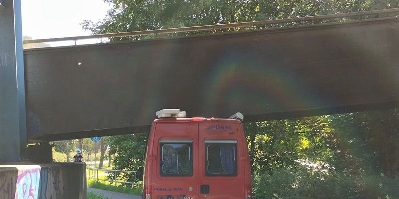 LPI-J: An der Brücke hängen geblieben - Foto: presseportal.de