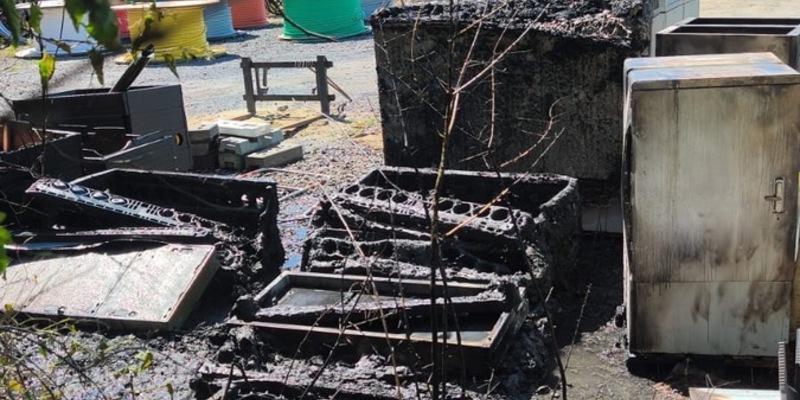 POL-UN: Bönen - Polizei ermittelt nach Brand auf einem Brachgelände im Industriegebiet - Foto: presseportal.de