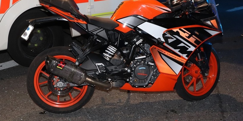 POL-HX: Zusammenstoß zwischen Pkw und Motorrad - Zwei Personen verletzt - Foto: presseportal.de