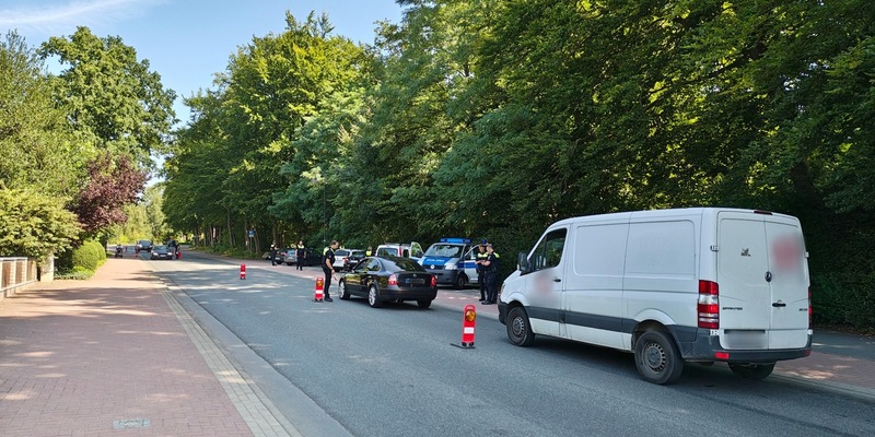 POL-HK: Schneverdingen: Flucht vor Festnahme; Soltau: Alkoholisiert verunfallt; Bad Fallingbostel: Stationäre Kontrolle (Foto); Bomlitz: Zusammenstoß mit E-Scooter; Munster: Einbruch in Schule - Foto: presseportal.de