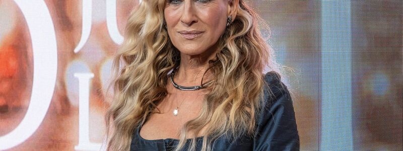 Sarah Jessica Parker im Mai in New York bei einer Premiere zur dritten Staffel der Serie «And Just Like That...». - Foto: Lev Radin/ZUMA Press Wire/dpa