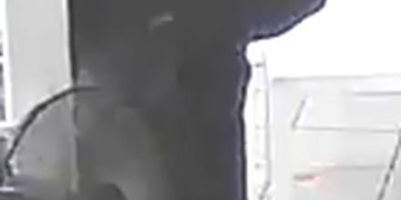 POL-SBR-BURB: Öffentlichkeitsfahndung nach schwerem Raub in Saarbrücken - Burbach / Bilder der Täter veröffentlicht - Foto: presseportal.de