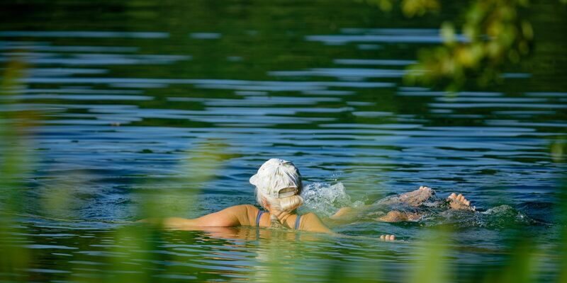 Auf den Straßen kann es wieder glatt werden (Archivbild).  - Foto: Uwe Anspach/dpa