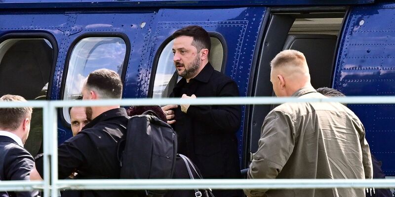 Bundeskanzler Merz hält den Verzicht auf einen Waffenstillstand in der Ukraine unter bestimmten Bedingungen für vertretbar. (Archivbild) - Foto: Fabian Sommer/dpa