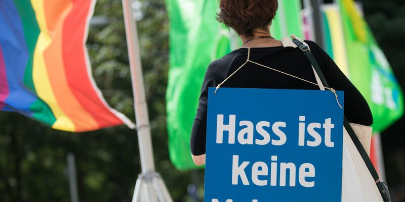 «Es findet hier in Deutschland keine Zensur statt», betonte der stellvertretende Regierungssprecher Steffen Meyer in Berlin. (Symbolbild) - Foto: Frank Rumpenhorst/dpa
