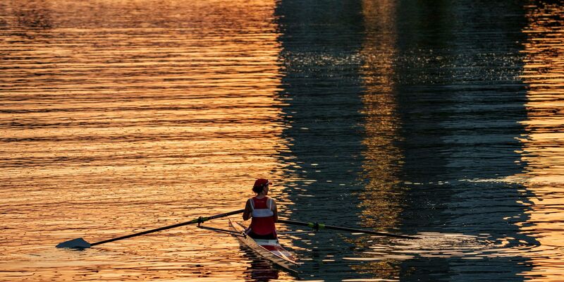 Für diesen Donnerstag rechnet der Wetterdienst mit Höchstwerten zwischen 30 und 37 Grad. - Foto: Andreas Arnold/dpa