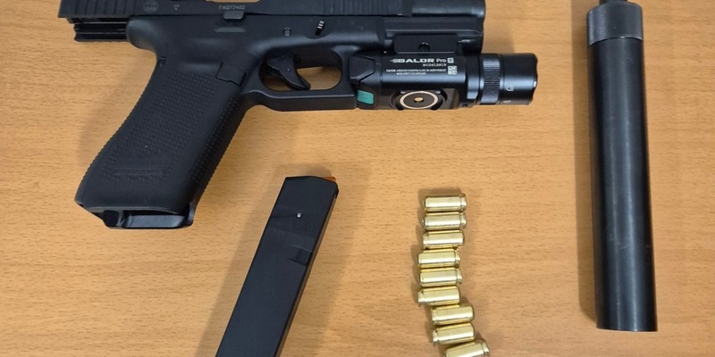 POL-SE: Pinneberg - Bedrohung mit Schusswaffe führt zu Polizeieinsatz bei Restaurant - Polizei nimmt Beschuldigten im Nahbereich vorläufig fest - Foto: presseportal.de