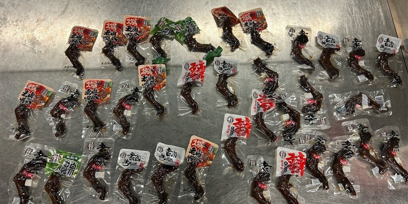 HZA-D: Luxusschmuck zwischen Entenfüßen / Zoll Düsseldorf findet mehrere Schmuckstücke und leitet Verfahren ein - Foto: presseportal.de