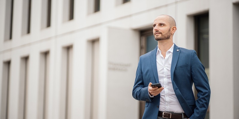 Handwerk verzweifelt: Warum selbst Top-Betriebe keine Bewerber mehr finden - Foto: presseportal.de