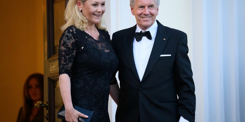 Christian und Bettina Wulff sind zum dritten Mal geschieden. (Archiv) - Foto: Bernd von Jutrczenka/dpa