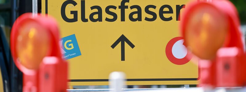 Deutschland wird Prognosen zufolge auch bis 2030 keine vollständige Abdeckung mit Glasfaser erreichen. (Symbolbild) - Foto: Michael Reichel/dpa