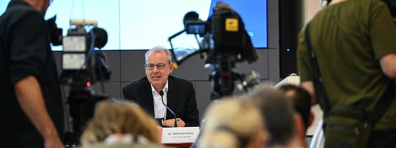 Der Fraktionsvorsitzende der AfD im Landtag, Hans-Christoph Berndt, wirft dem Verfassungsschutz Willkür vor. - Foto: Britta Pedersen/dpa