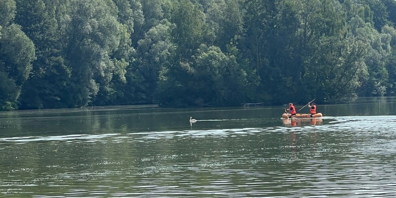 FW-DT: Die Feuerwehr Detmold befreit Schwan von einer Angelschnur auf dem Meschesee - Foto: presseportal.de