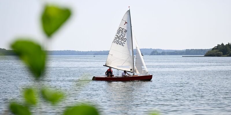 Keine ganz große Hitze, aber sommerliche Temperaturen - so dürften die kommenden Tage werden.  - Foto: Philip Dulian/dpa