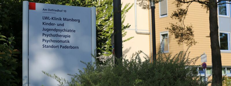 In dieser LWL-Klinik soll eine 13-Jährige eine Betreuerin angegriffen und verletzt haben. (Archivbild) - Foto: Christian Müller/dpa