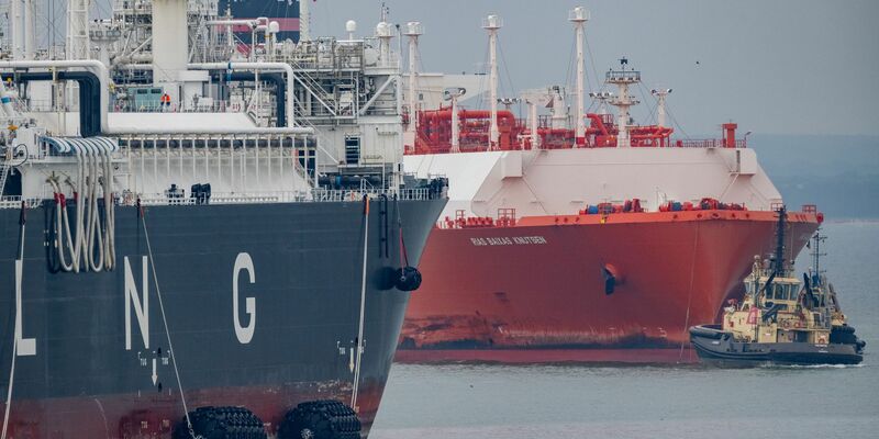Anders als für fossile Energieträger wie Öl und Kohle gibt es in der EU keine Einfuhrverbote für Gas aus Russland. - Foto: Stefan Sauer/dpa