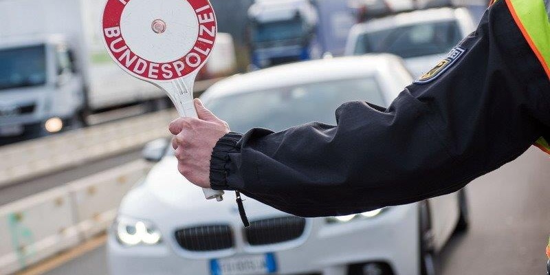 Bundespolizeidirektion München: Unerlaubte Einreisen, Schleusungen und ein tätlicher Angriff/ Freilassinger Bundespolizei am Wochenende gefordert - Foto: presseportal.de