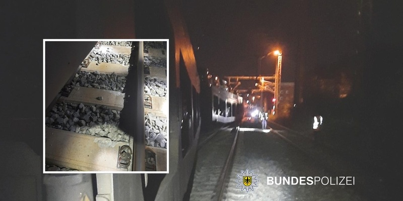 Bundespolizeidirektion München: Autoreisezug entgleist 150 Reisende blieben unverletzt - Foto: presseportal.de